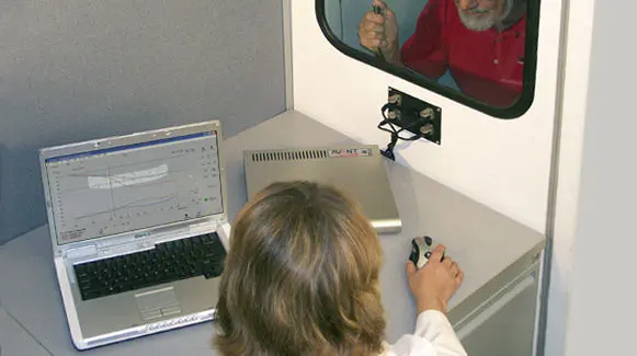 เครื่องตรวจการได้ยินด้วยคอมพิวเตอร์  Clinical diagnostic audiometer AVANT Stealth  MedRx